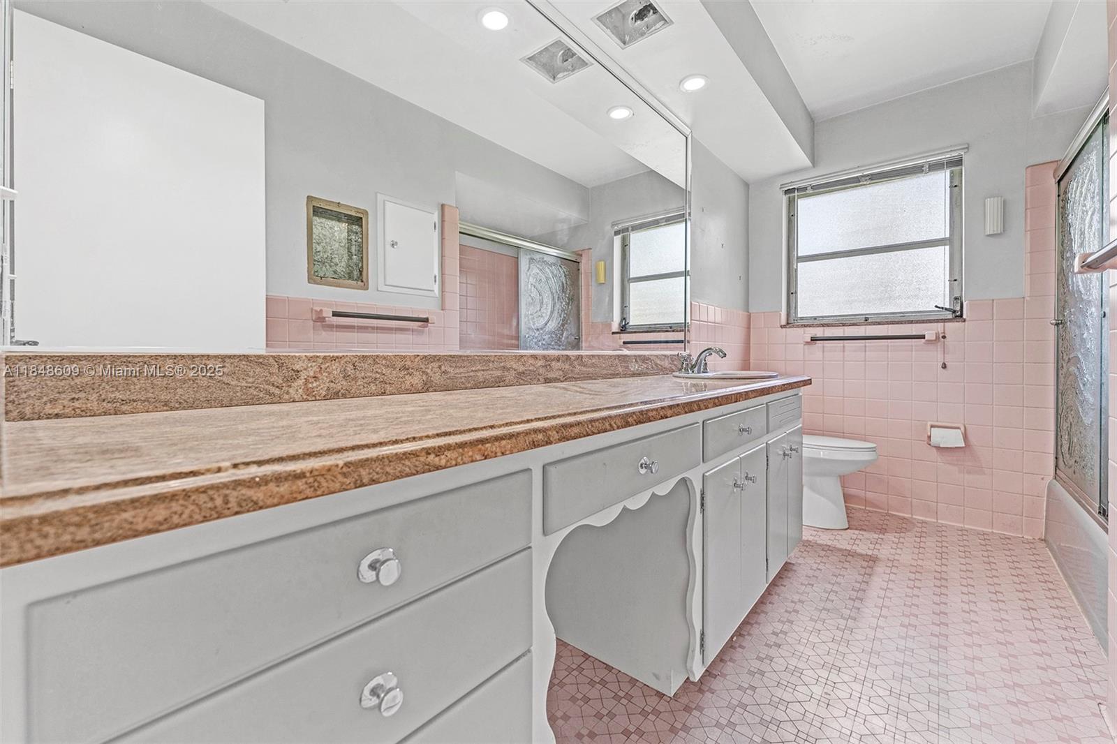 See details / sq. ft. $ 2025-07-29 0 Photo