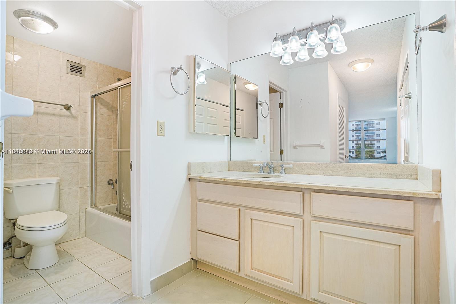 Photo of 3800 Ocean Dr  #414, Hollywood, Florida, 33019 - 