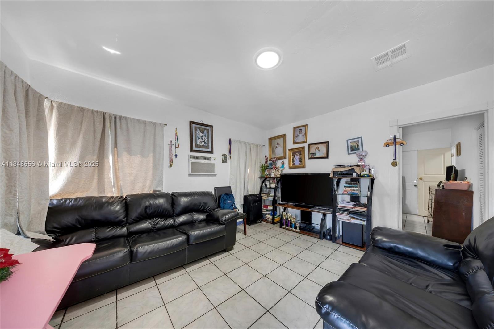 Ver detalles / 1026 sq. ft. $ 2025-07-29 0 foto