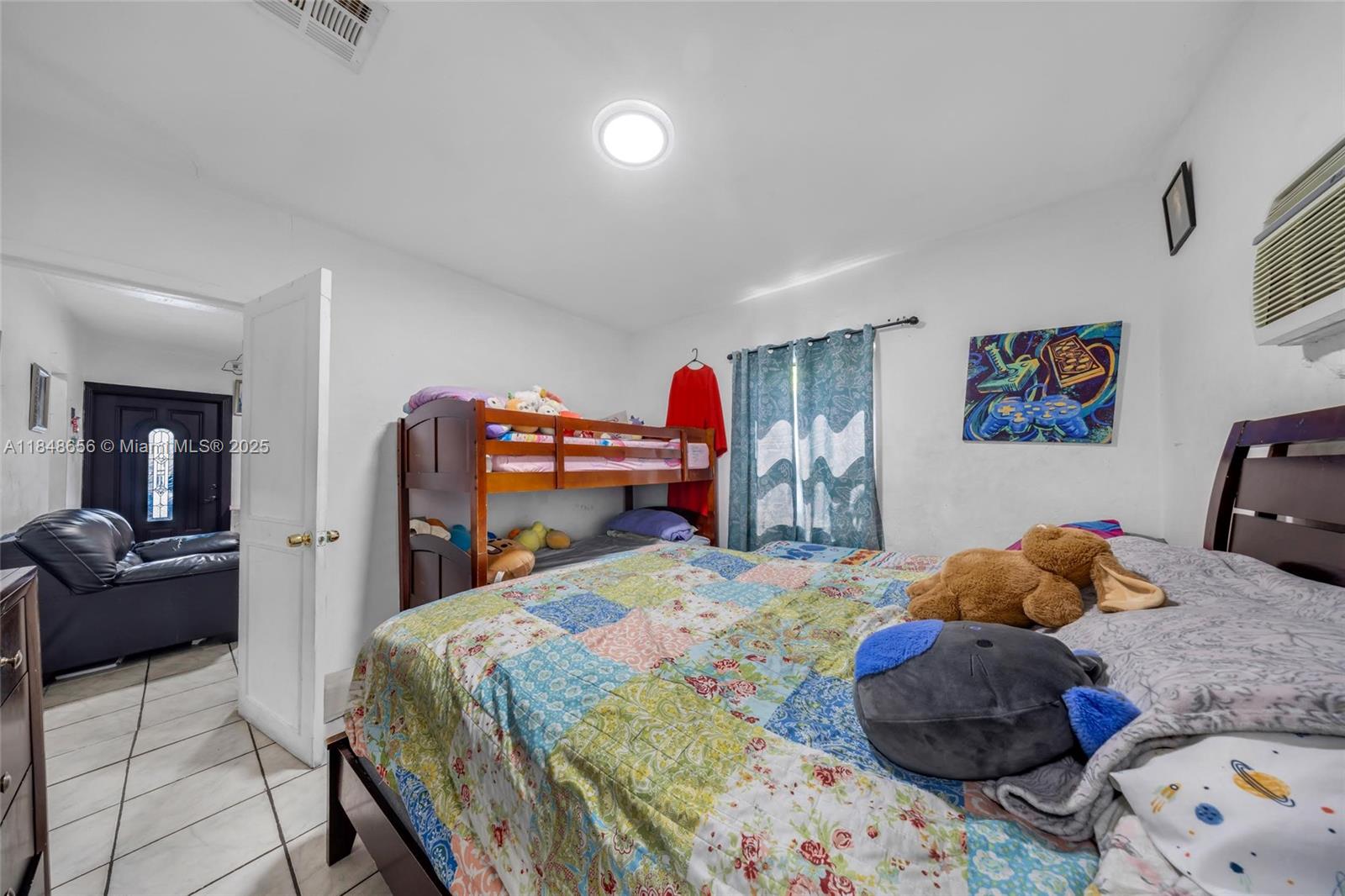 Ver detalles / 1026 sq. ft. $ 2025-07-29 0 foto