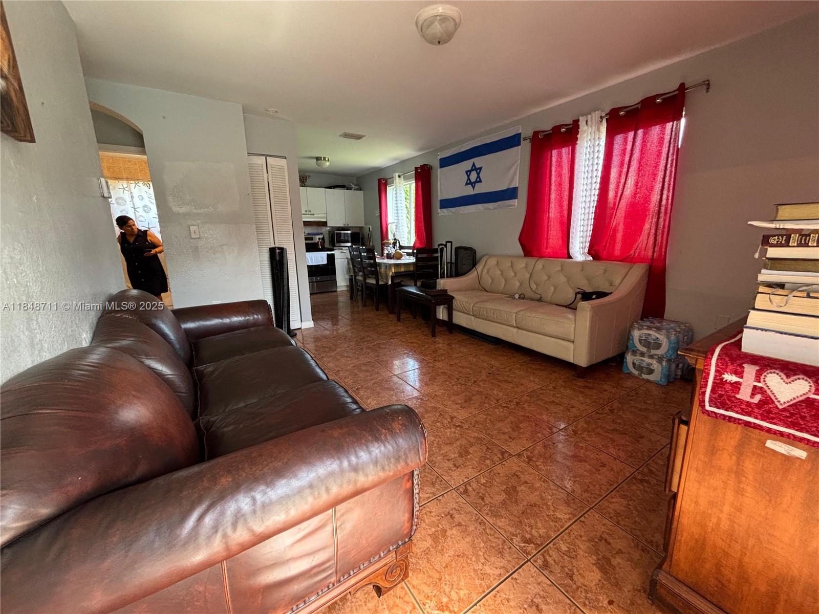 Ver detalles / 1485 sq. ft. $ 2025-07-29 0 foto