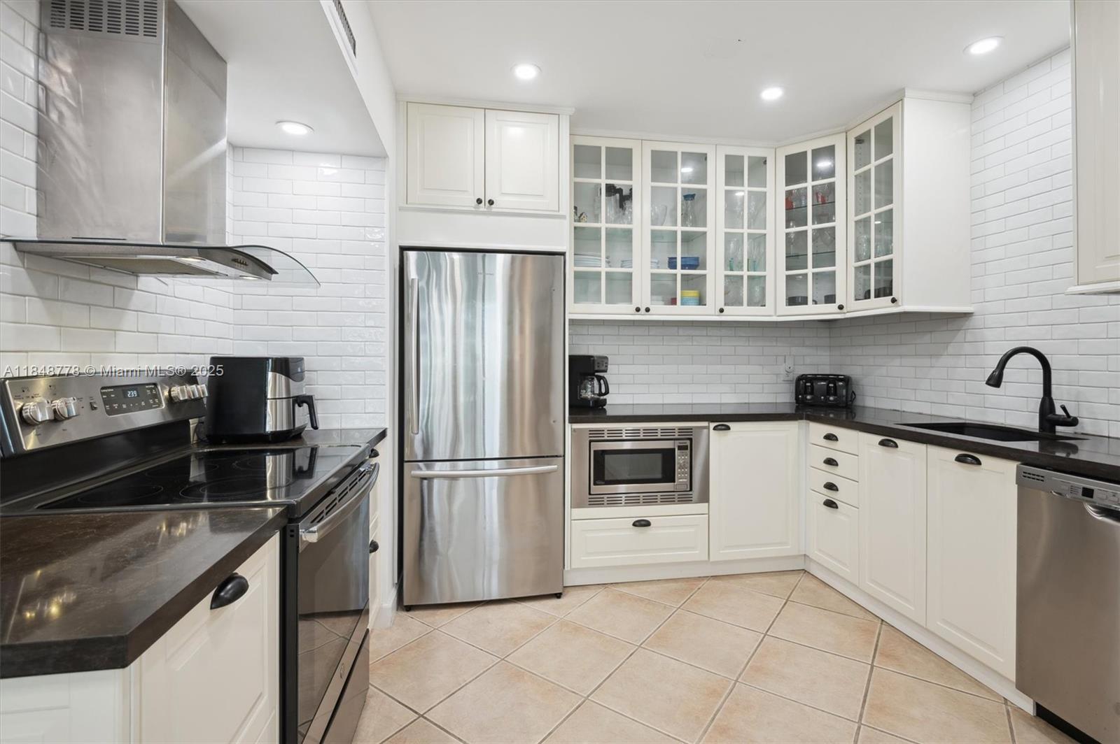 Photo of 3505 OCEAN DR #1015, Hollywood, Florida, 33019 -