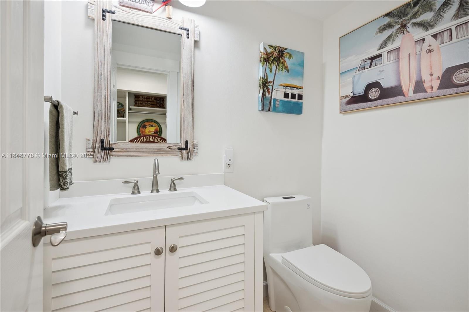 Photo of 3505 OCEAN DR  #1015, Hollywood, Florida, 33019 - 
