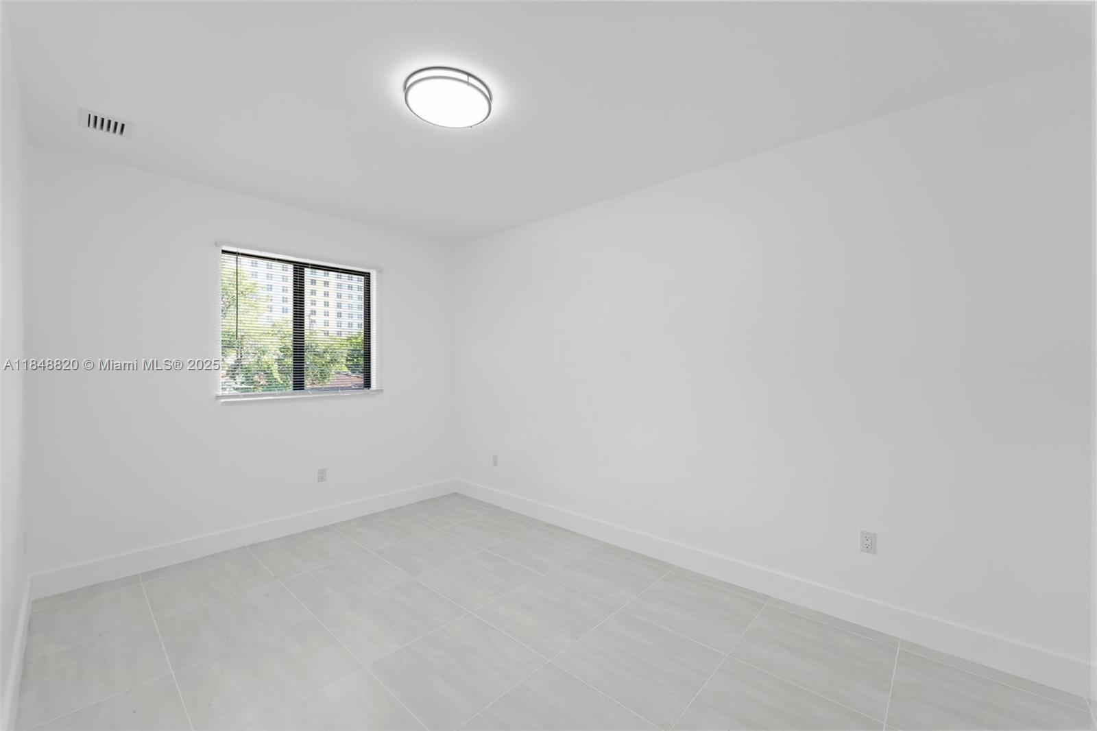 Ver detalles / 0 sq. ft. $ 2025-07-29 0 foto