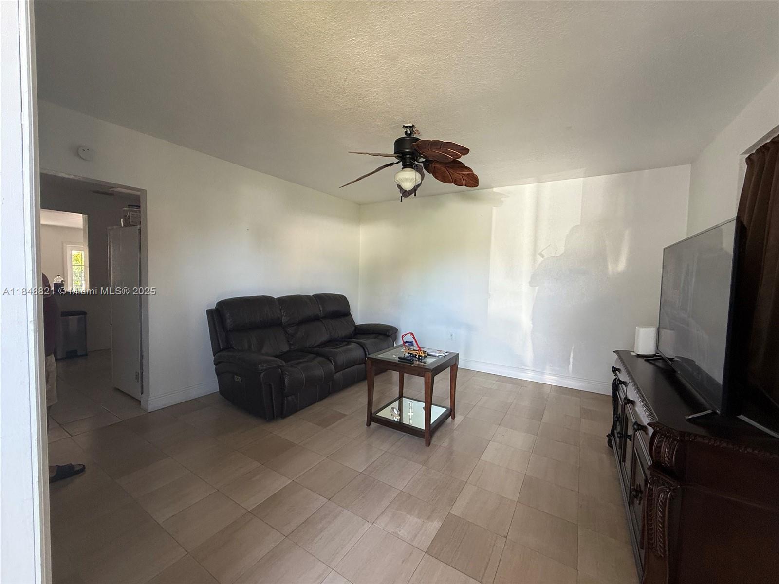 See details / 2150 sq. ft. $ 2025-07-29 0 Photo