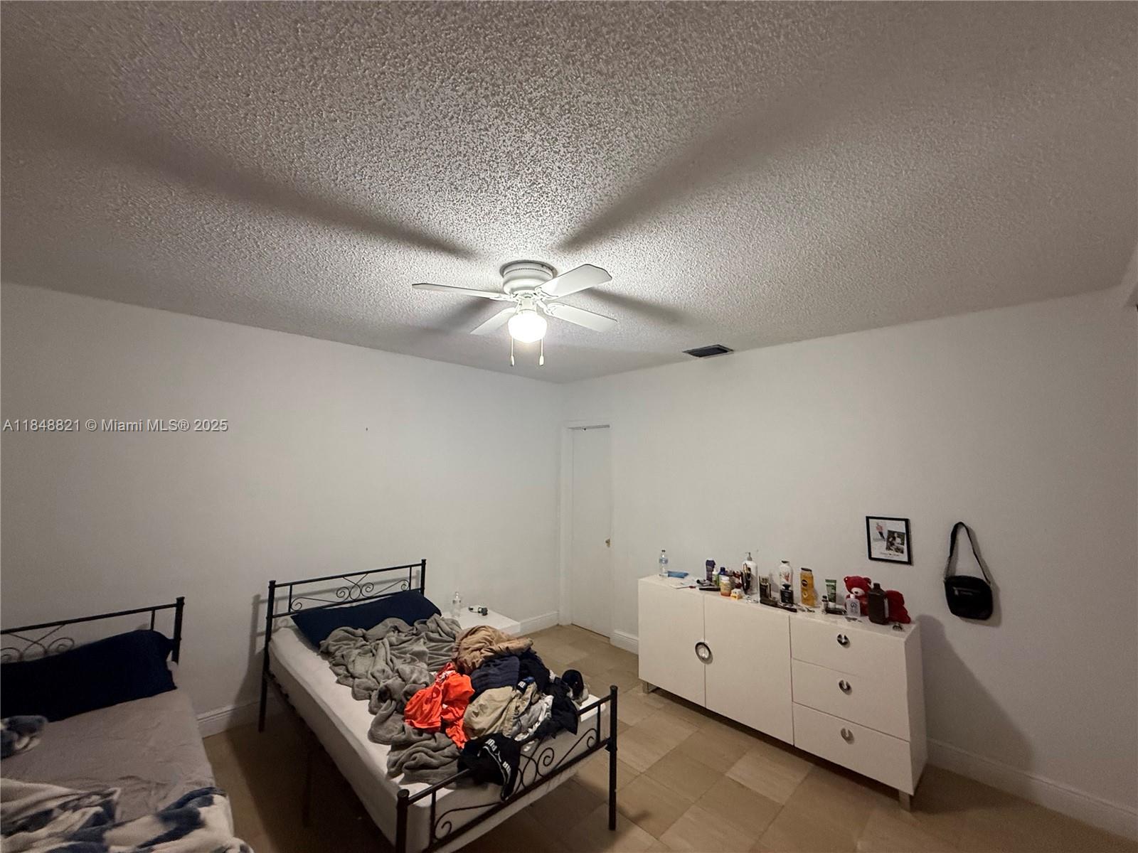 See details / 2150 sq. ft. $ 2025-07-29 0 Photo