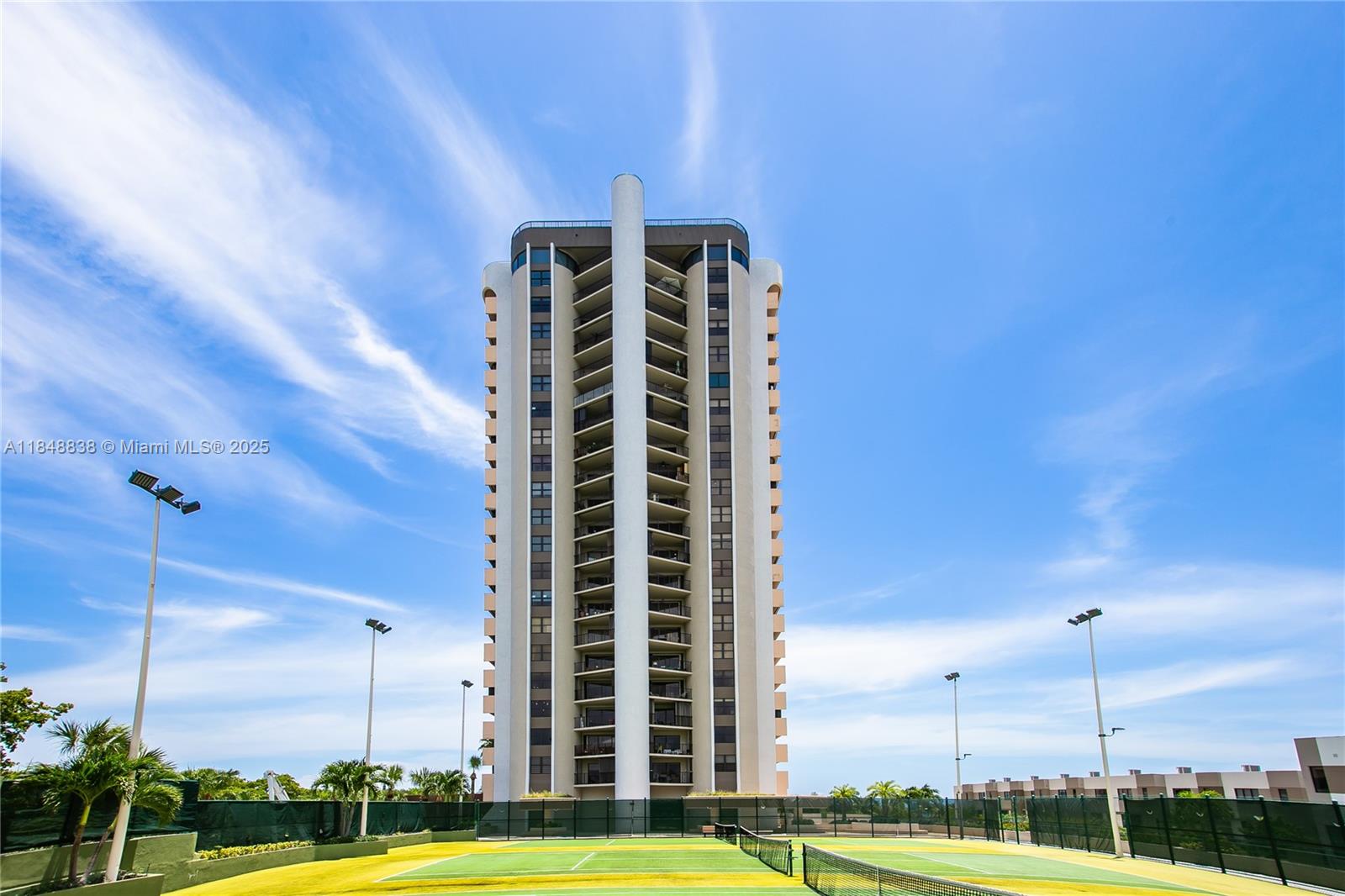 See details 511 2 / 3 1950 sq. ft. $ 2025-07-29 0 Photo