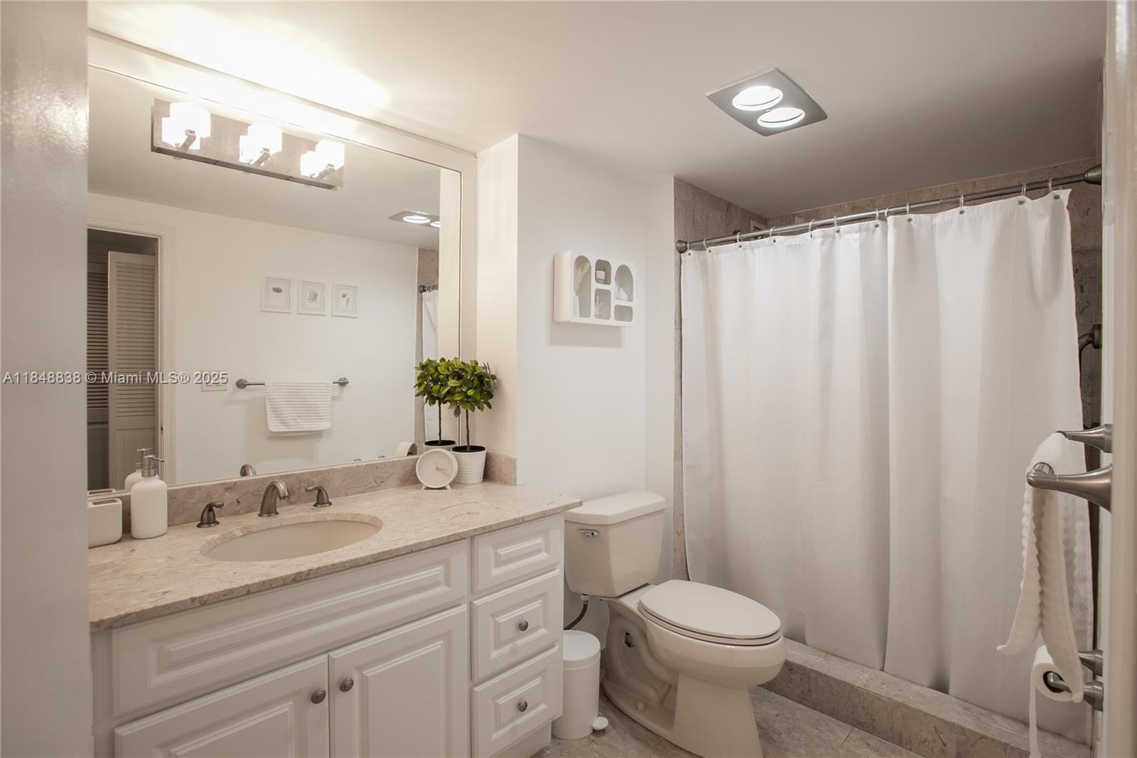 See details 511 2 / 3 1950 sq. ft. $ 2025-07-29 0 Photo