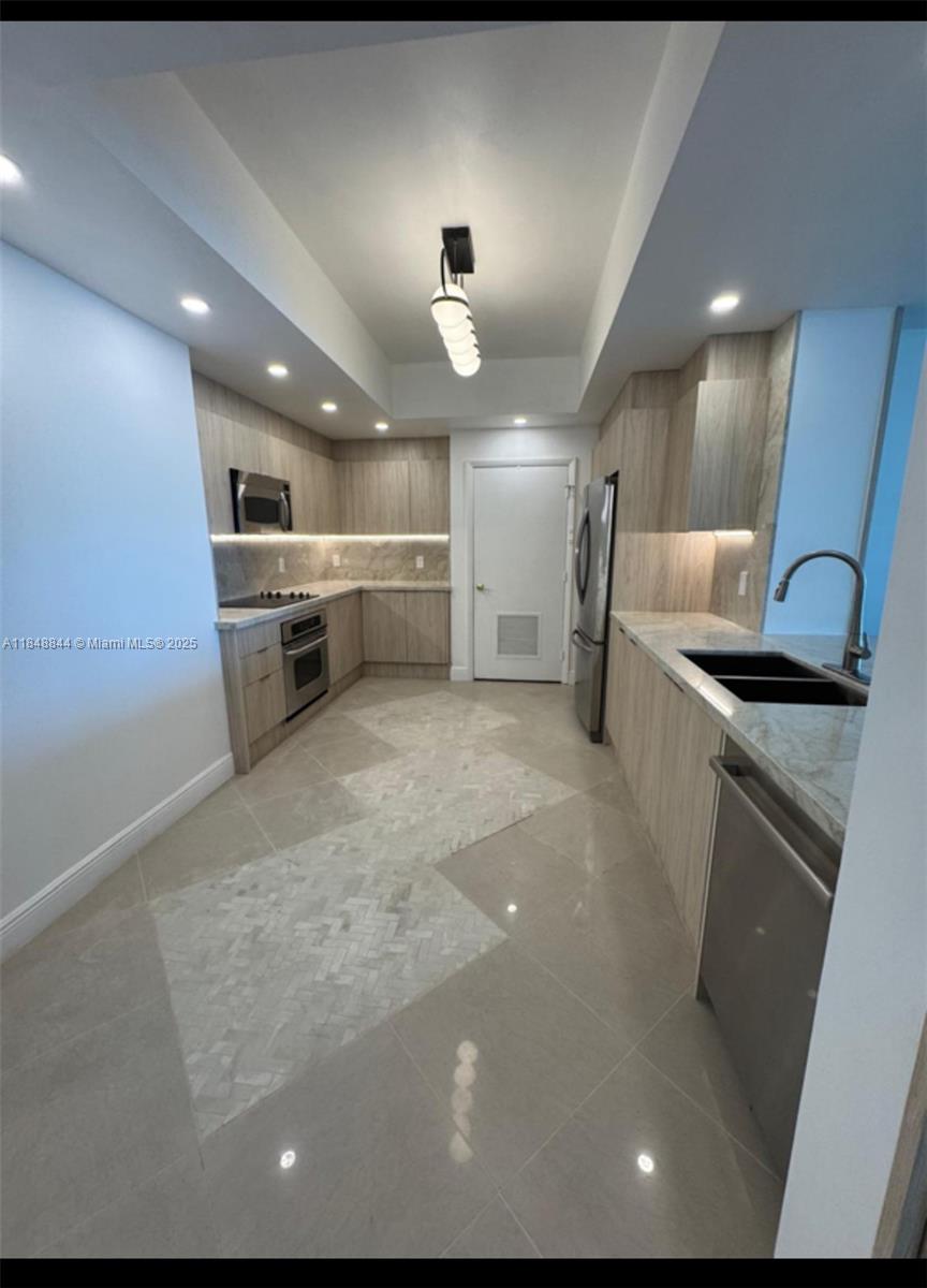 Photo of 3330 190th St  #1815, Aventura, Florida, 33180 - 