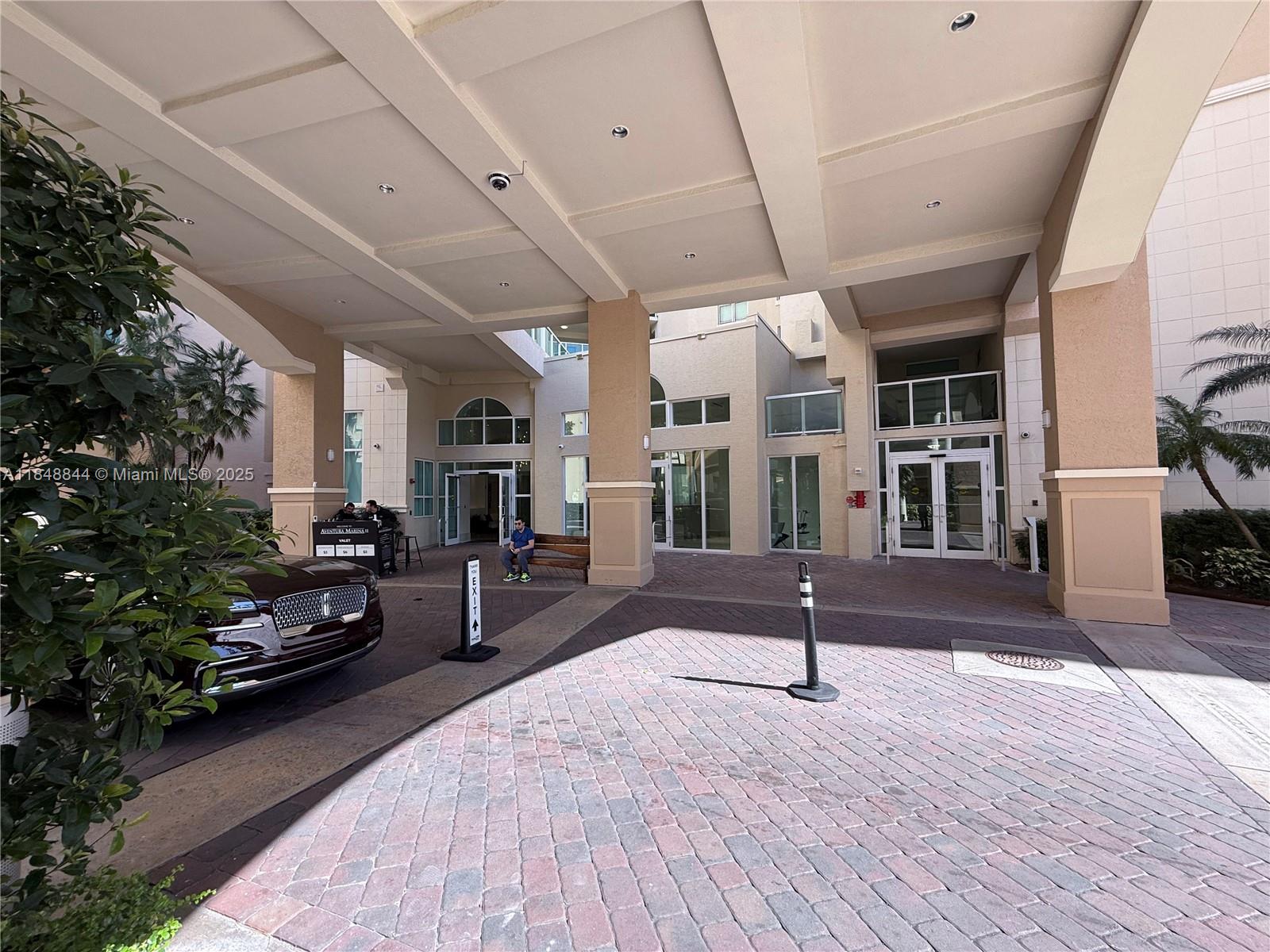 Photo of 3330 190th St  #1815, Aventura, Florida, 33180 - 