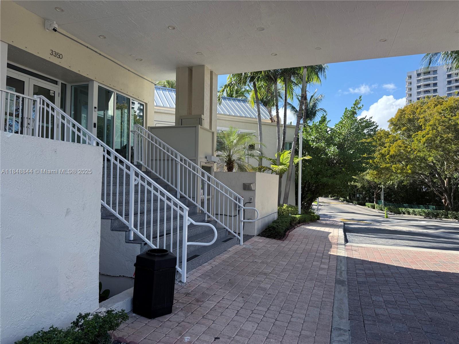 Photo of 3330 190th St  #1815, Aventura, Florida, 33180 - 