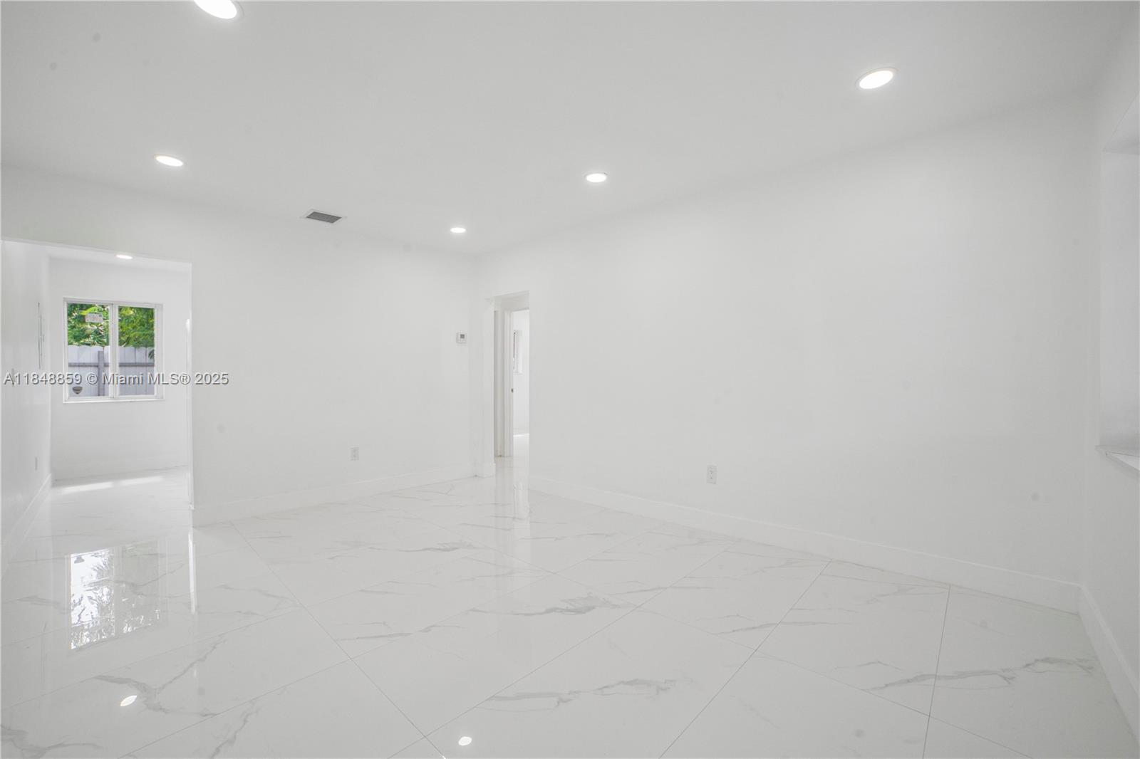 Ver detalles / 1568 sq. ft. $ 2025-07-29 0 foto