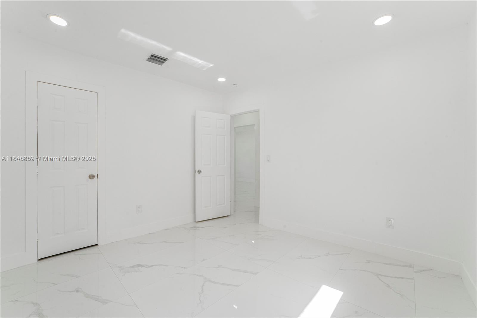 Ver detalles / 1568 sq. ft. $ 2025-07-29 0 foto
