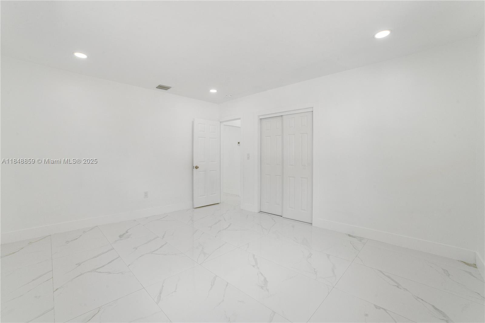 Ver detalles / 1568 sq. ft. $ 2025-07-29 0 foto