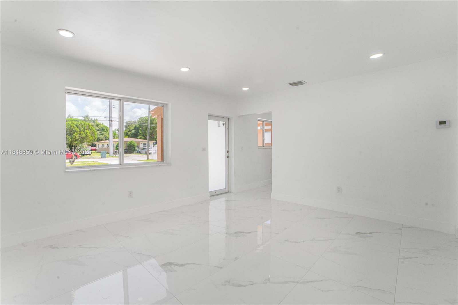 Ver detalles / 1568 sq. ft. $ 2025-07-29 0 foto