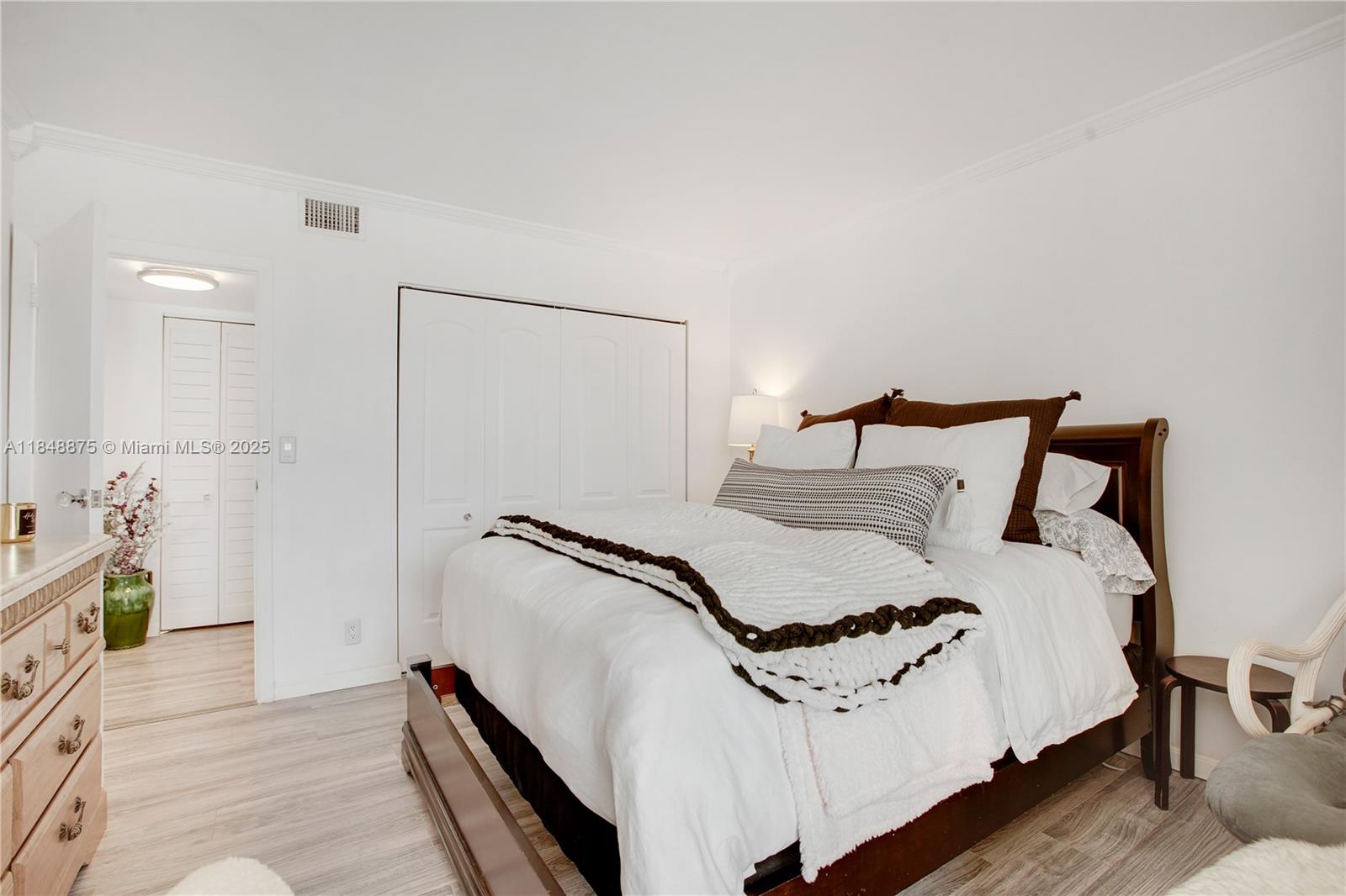 Photo of 20301 Country Club Drive  #526, Aventura, Florida, 33180 - 