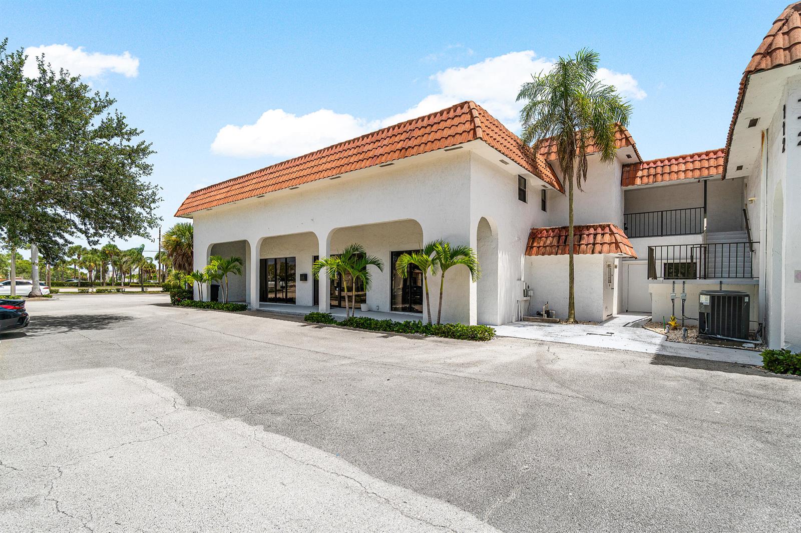 Ver detalles / 4 sq. ft. $ 2026-06-17 0 foto