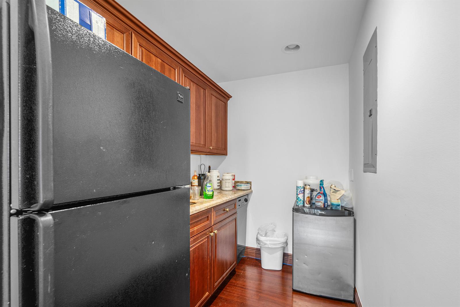 Ver detalles / 4 sq. ft. $ 2026-06-17 0 foto
