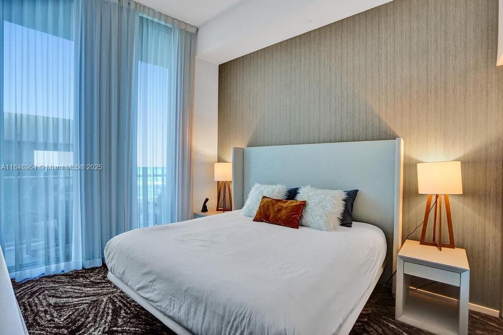 See details 304 1 / 1 653 sq. ft. $ 2025-07-29 0 Photo