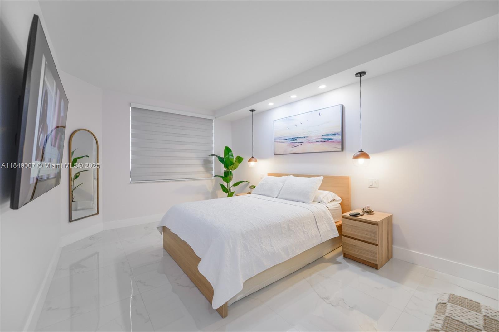See details 3D 1 / 2 870 sq. ft. $ 2025-07-29 0 Photo
