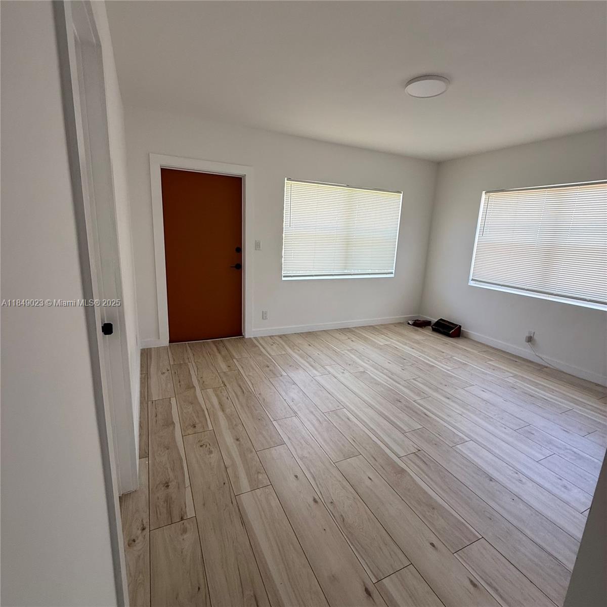 Ver detalles / 2080 sq. ft. $ 2025-08-07 0 foto