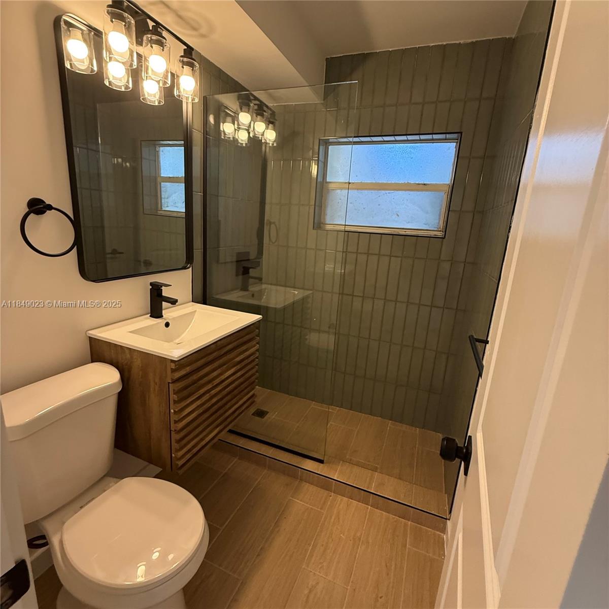 Ver detalles / 2080 sq. ft. $ 2025-08-07 0 foto
