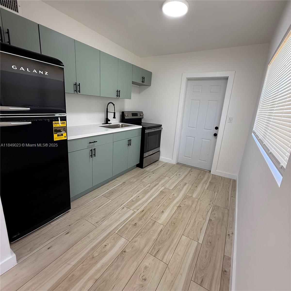 Ver detalles / 2080 sq. ft. $ 2025-08-07 0 foto