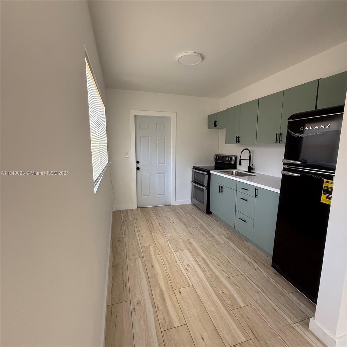 Ver detalles / 2080 sq. ft. $ 2025-08-07 0 foto