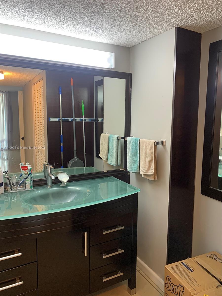 See details 604 2 / 2 1232 sq. ft. $ 2025-07-29 0 Photo
