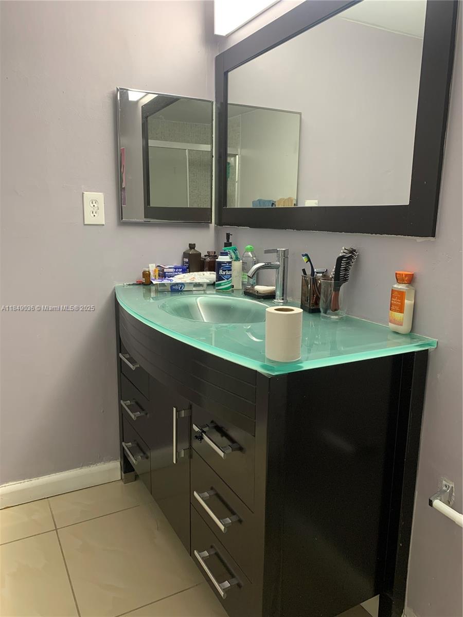 See details 604 2 / 2 1232 sq. ft. $ 2025-07-29 0 Photo