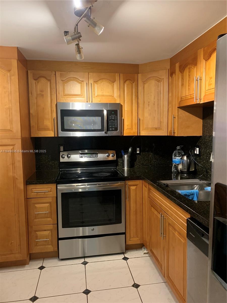 See details 604 2 / 2 1232 sq. ft. $ 2025-07-29 0 Photo
