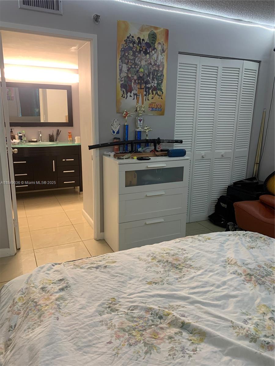 See details 604 2 / 2 1232 sq. ft. $ 2025-07-29 0 Photo