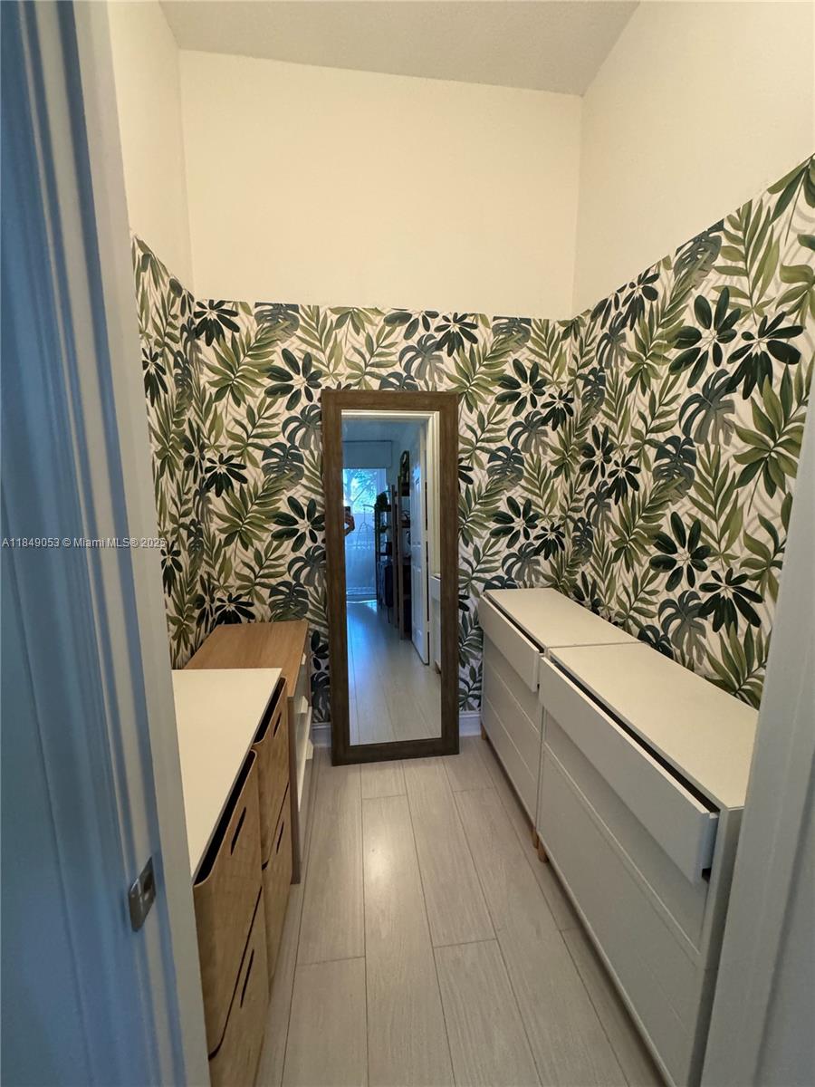 Photo of 3001 185th St  #123, Aventura, Florida, 33180 - 
