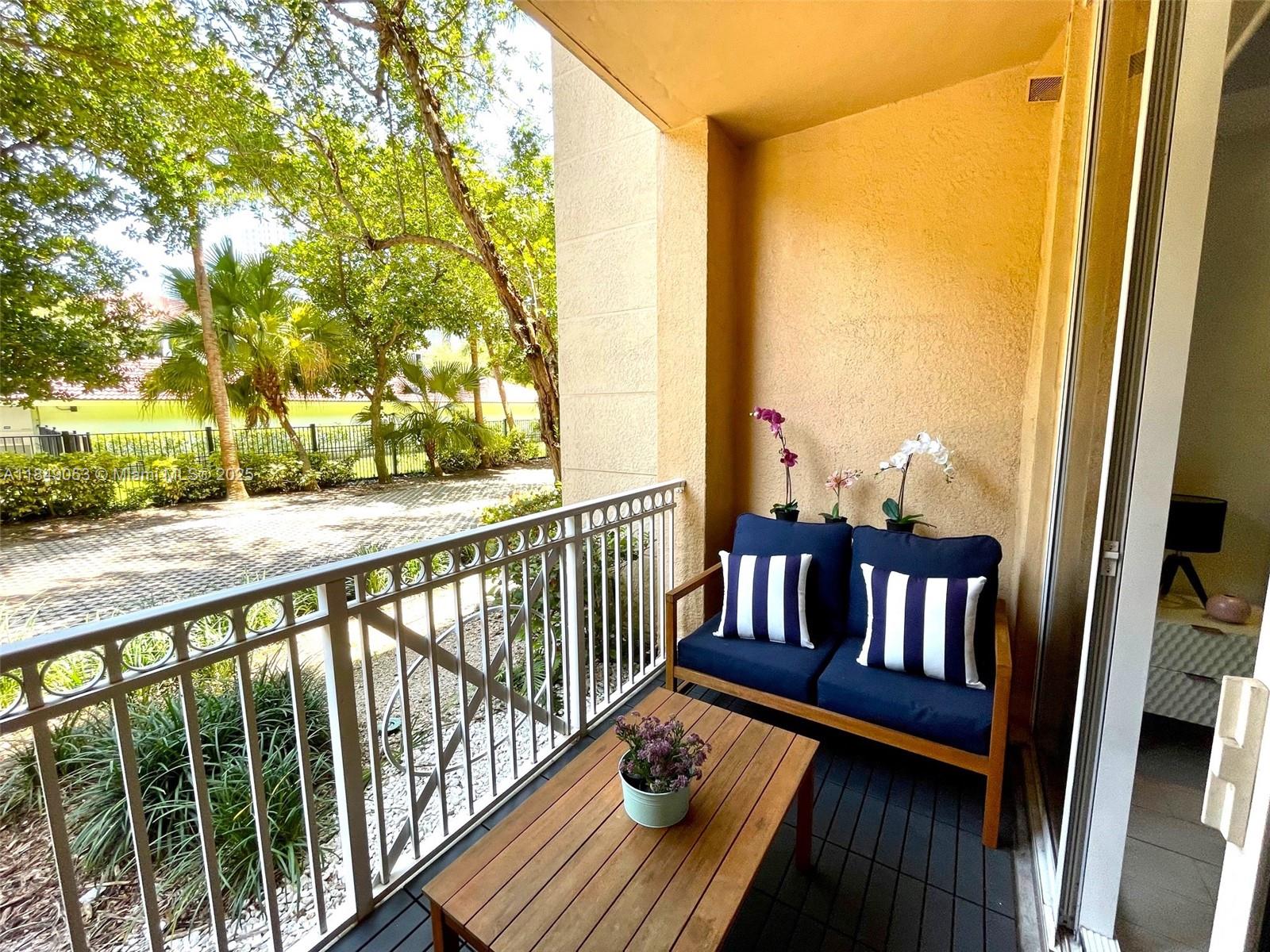 Photo of 3001 185th St  #123, Aventura, Florida, 33180 - 