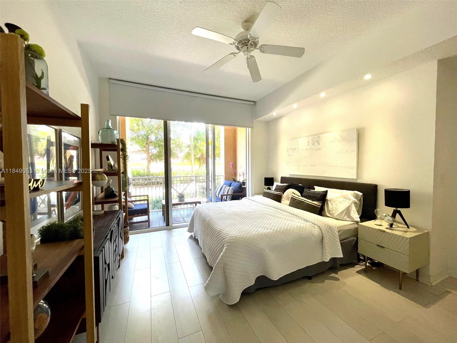 Photo of 3001 185th St  #123, Aventura, Florida, 33180 - 