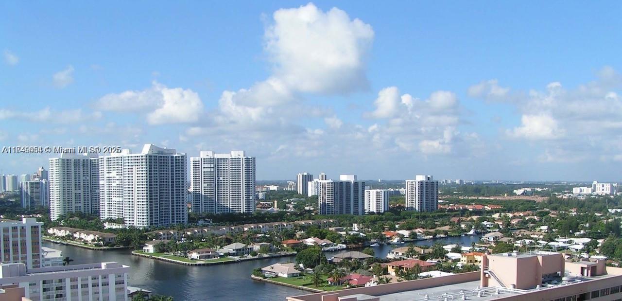 See details PHG 2 / 2 1240 sq. ft. $ 2025-07-29 0 Photo