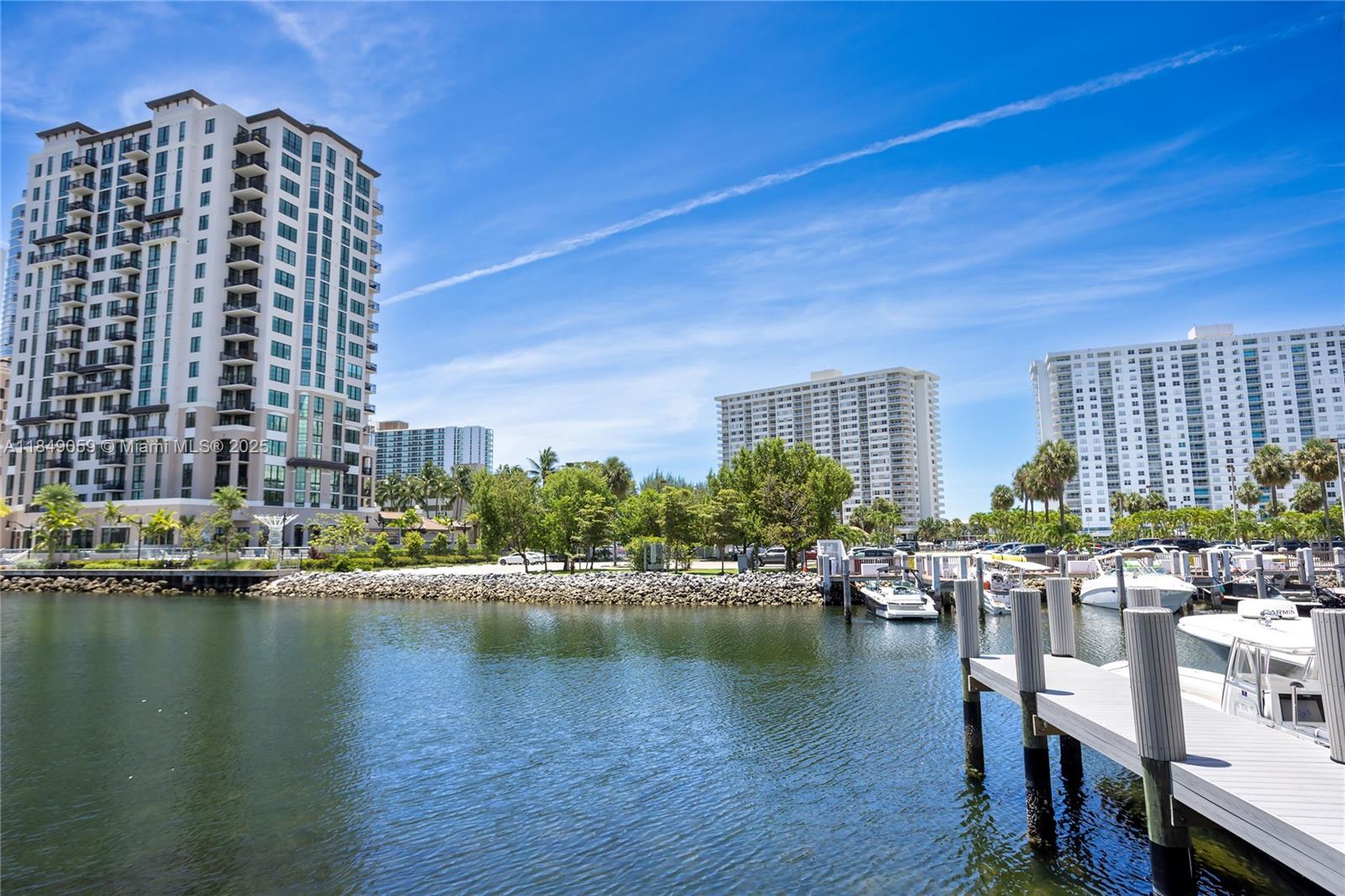 See details 330 4 / 3 2425 sq. ft. $ 2025-07-29 0 Photo