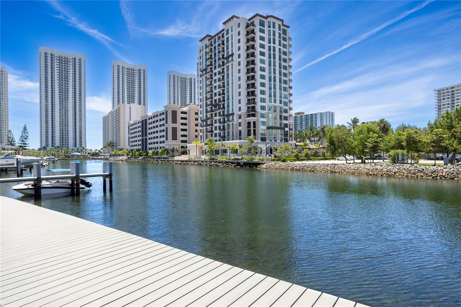 See details 330 4 / 3 2425 sq. ft. $ 2025-07-29 0 Photo