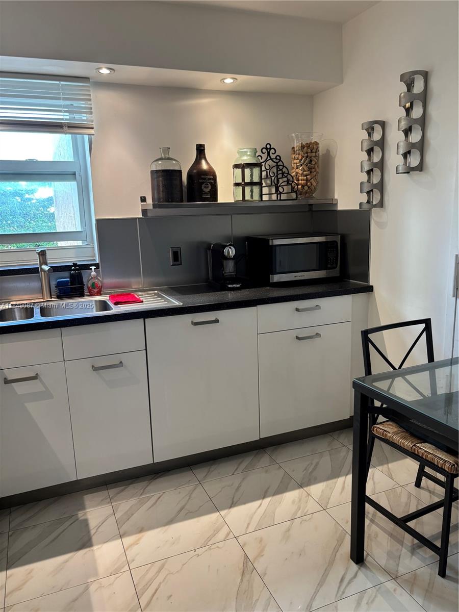 Photo of 1865 Ocean Dr #4E, Hallandale Beach, Florida, 33009 -