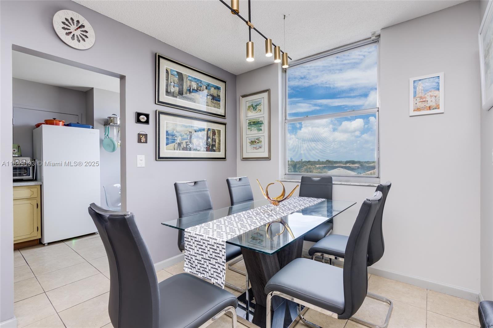 See details 519 2 / 2 1284 sq. ft. $ 2025-07-29 0 Photo