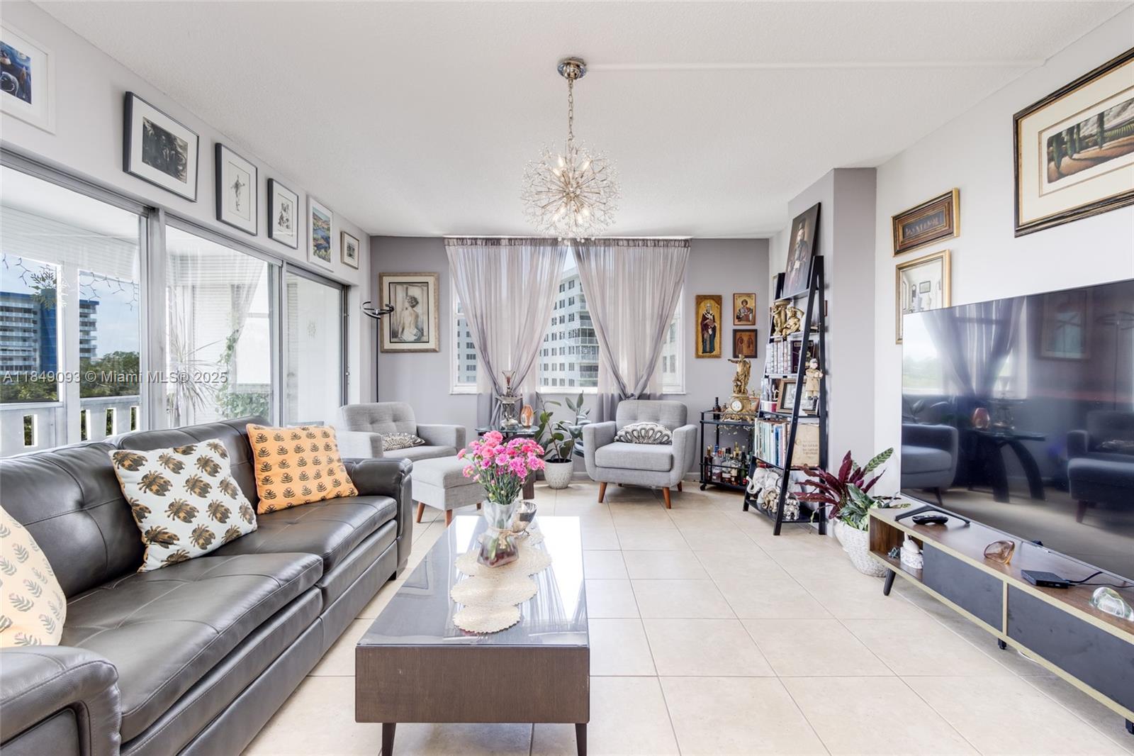 See details 519 2 / 2 1284 sq. ft. $ 2025-07-29 0 Photo