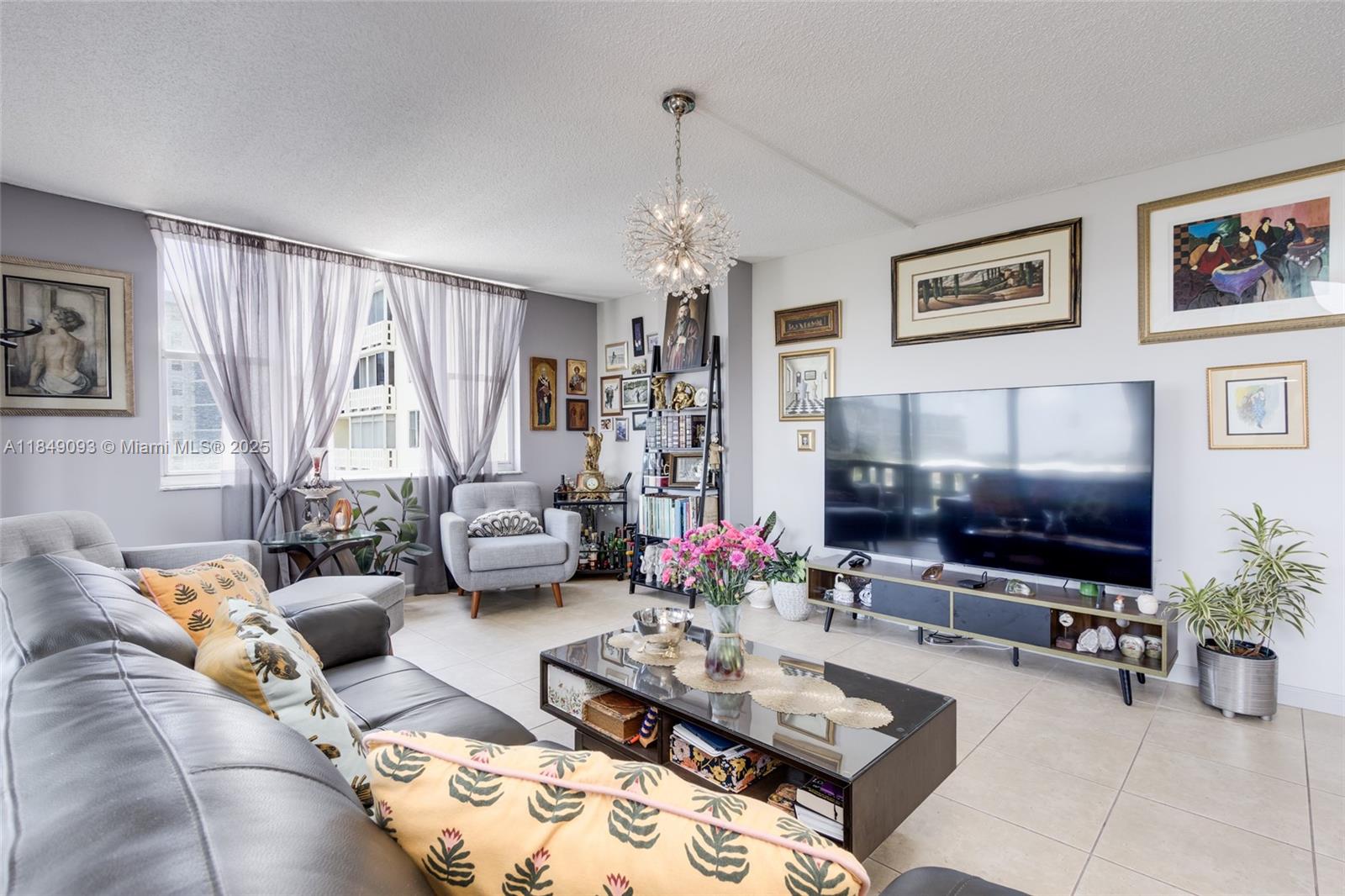 See details 519 2 / 2 1284 sq. ft. $ 2025-07-29 0 Photo