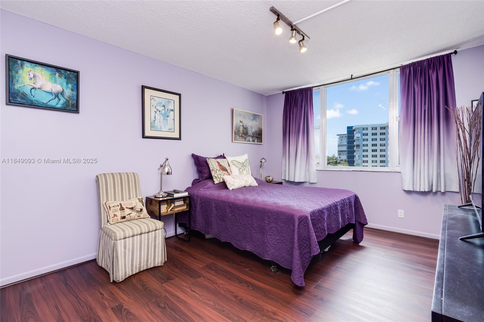See details 519 2 / 2 1284 sq. ft. $ 2025-07-29 0 Photo