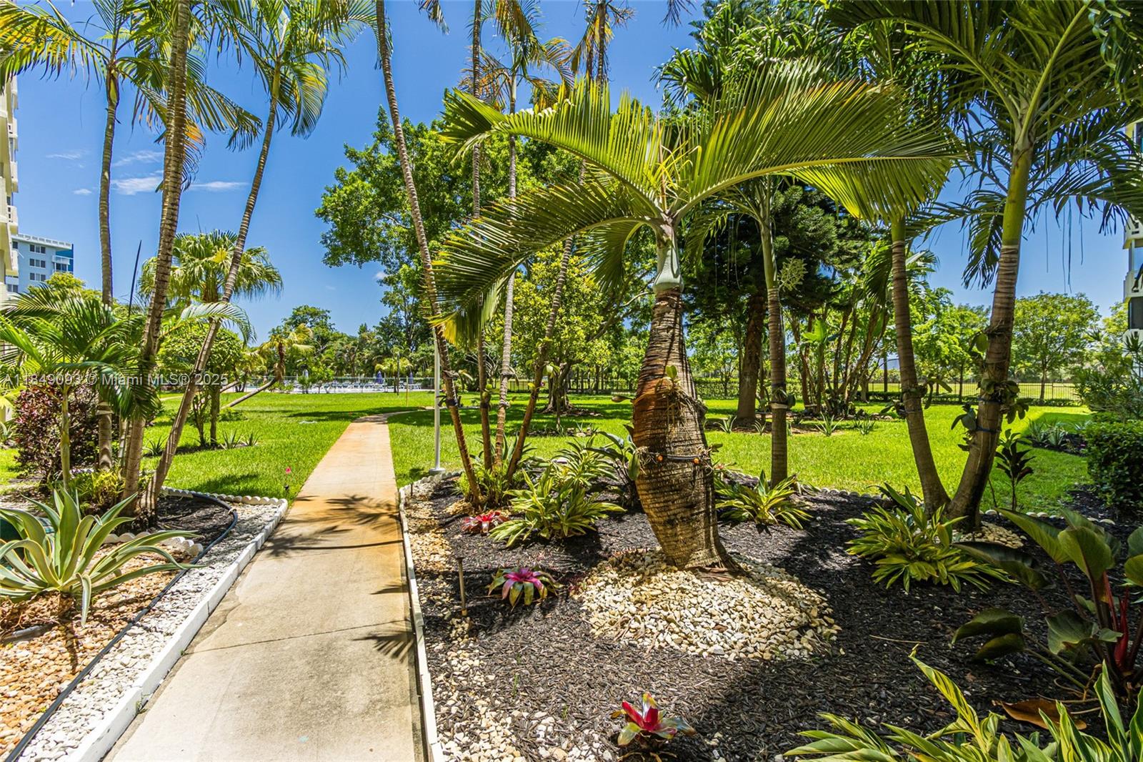 See details 519 2 / 2 1284 sq. ft. $ 2025-07-29 0 Photo