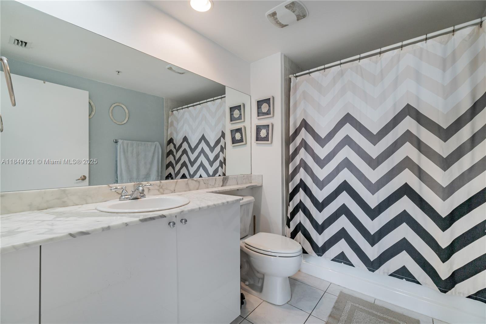 Photo of 2775 187th St  #516, Aventura, Florida, 33180 - 