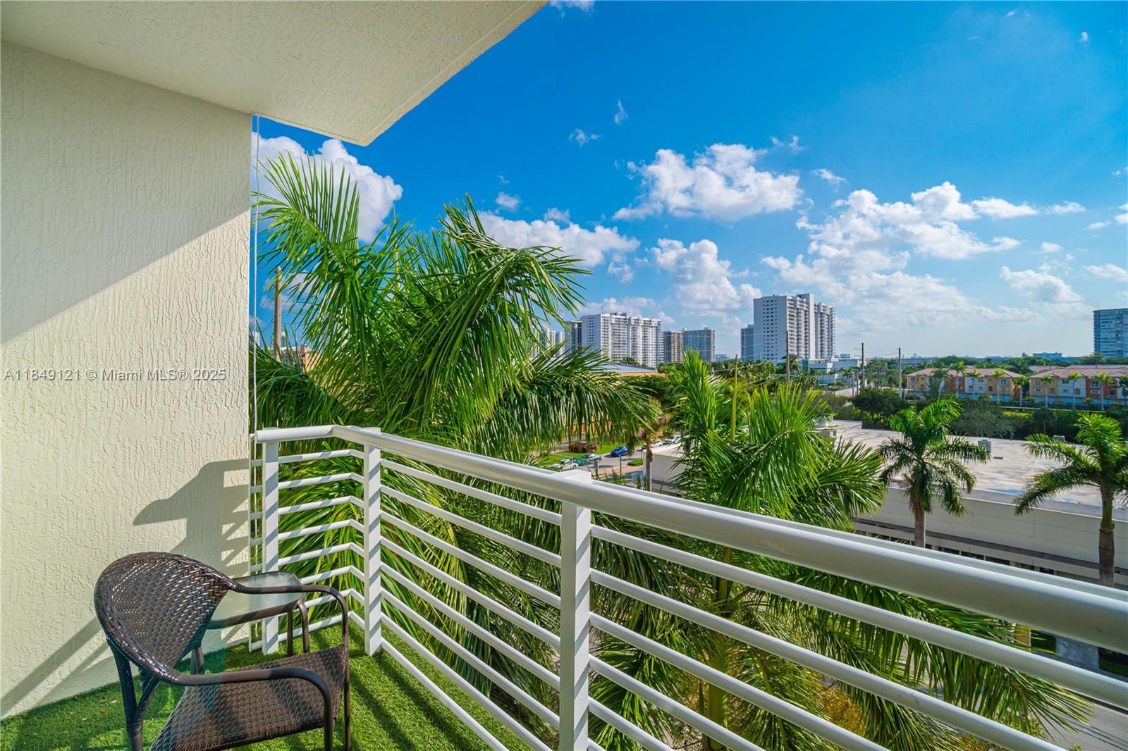 Photo of 2775 187th St  #516, Aventura, Florida, 33180 - 