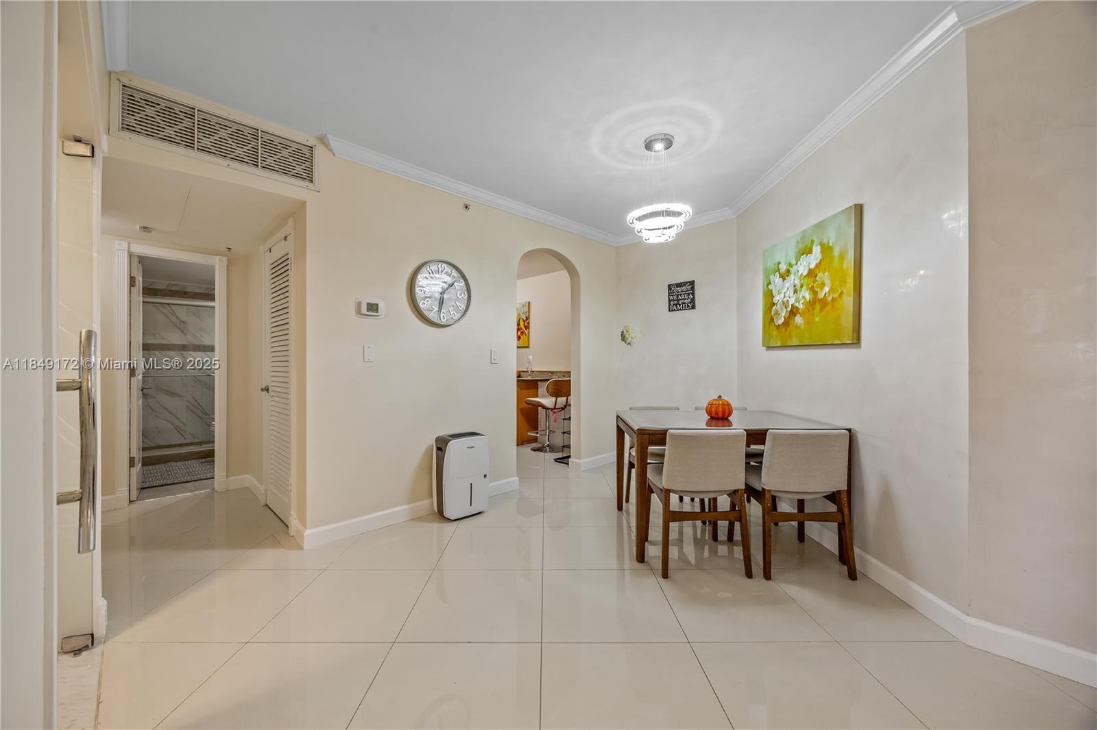 Photo of 3001 Ocean Dr  #425, Hollywood, Florida, 33019 - 