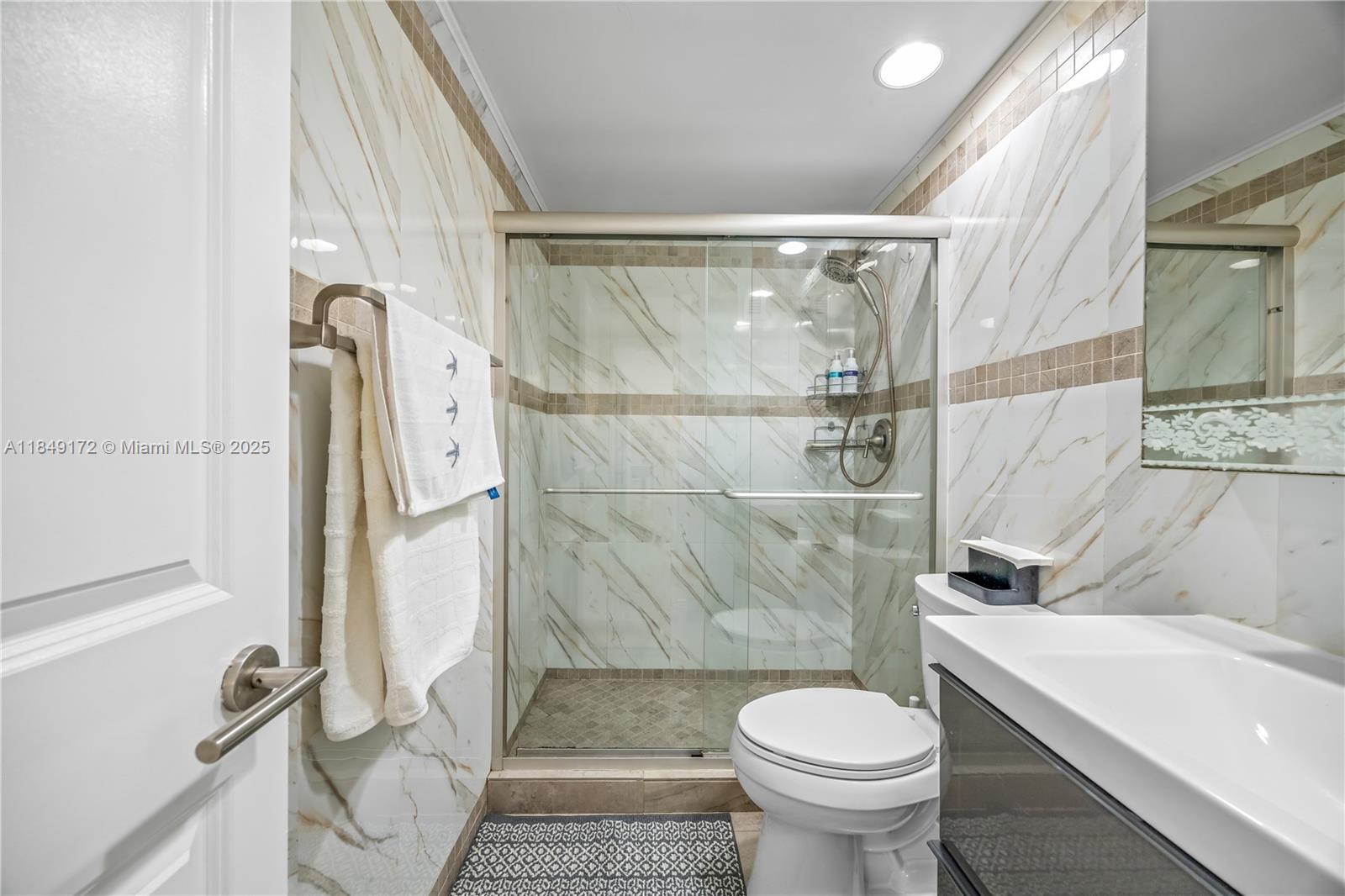 Photo of 3001 Ocean Dr  #425, Hollywood, Florida, 33019 - 