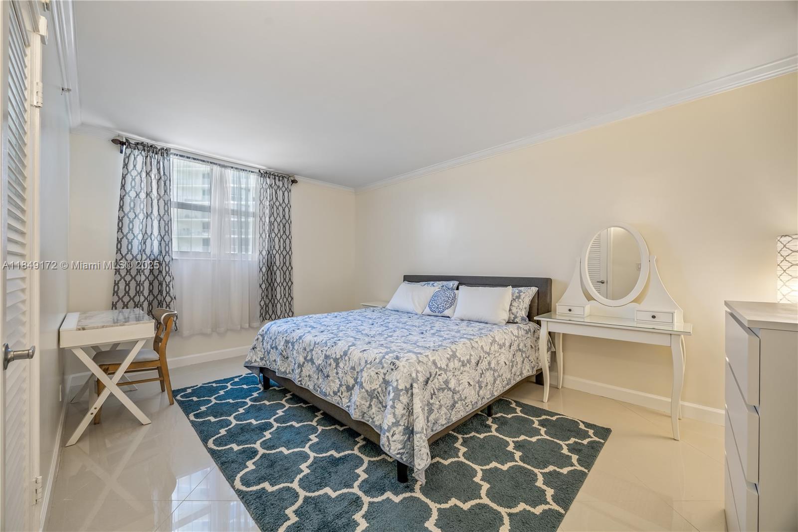 Photo of 3001 Ocean Dr  #425, Hollywood, Florida, 33019 - 