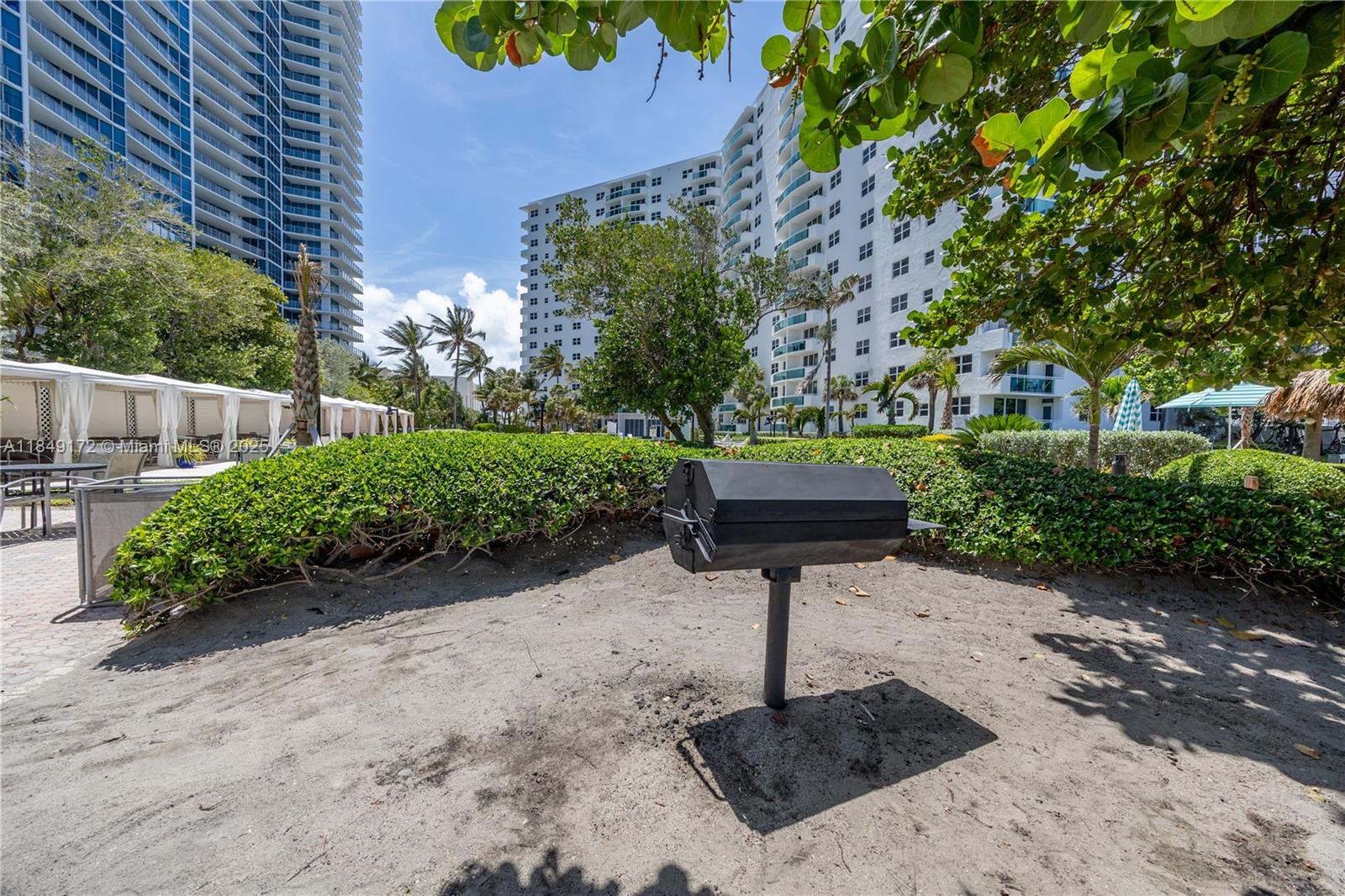 Photo of 3001 Ocean Dr  #425, Hollywood, Florida, 33019 - 